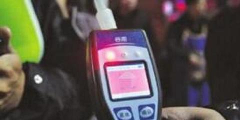 开封一男子醉驾被查，血液酒精含量“爆表”远超醉驾标准